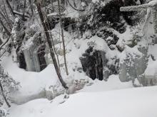 Ice along Lake Arnold Trail